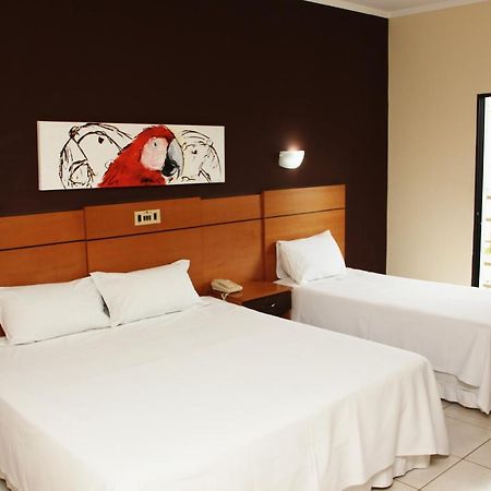 Real Palace Hotel Tres Lagoas Bagian luar foto