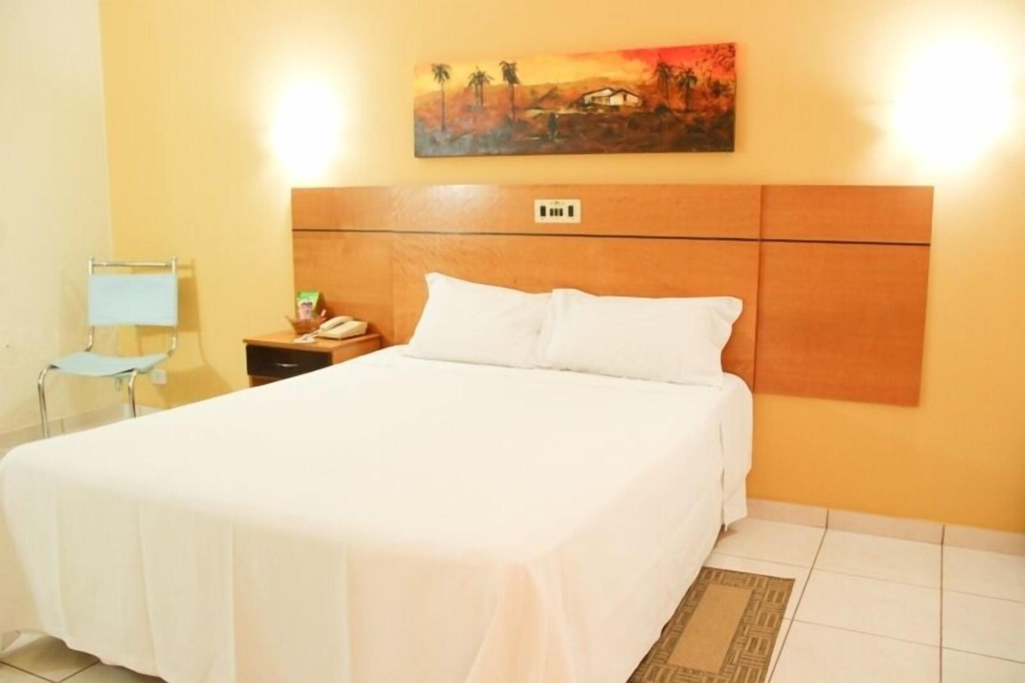 Real Palace Hotel Tres Lagoas Bagian luar foto